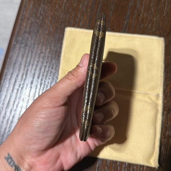 AUTHENTIC LOUIS VIUTTON KEY CLES - Picture 4 of 13